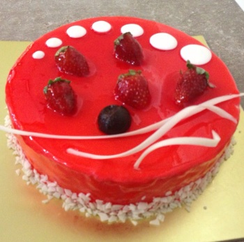 Çiyələkli Cheesse Cake